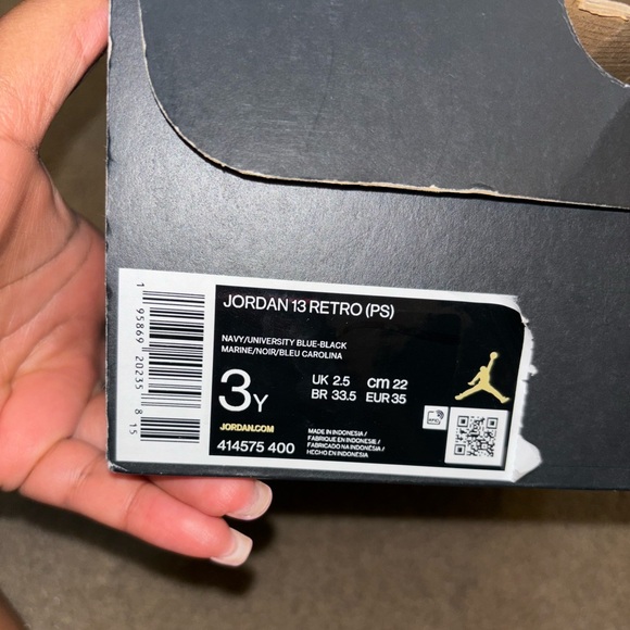 Lightly worn Boys Jordan Retro 13 size 3. Navy/University Blue-Black. - Picture 11 of 11
